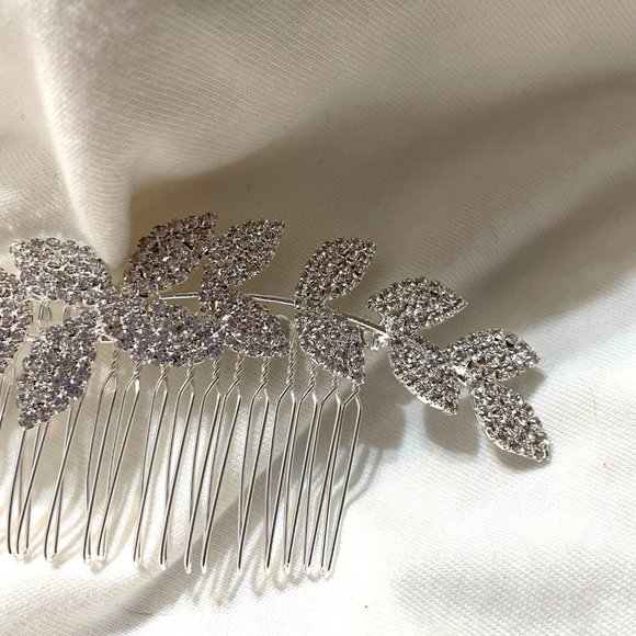 Wave of Leaves Swarovski Crystal Hair Comb - Bridal Collection - Picture 4 of 4